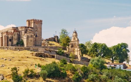Utflykt till naturarken Sierra de Aracena & Picos de Aroche image