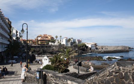 Puerto de la cruz image
