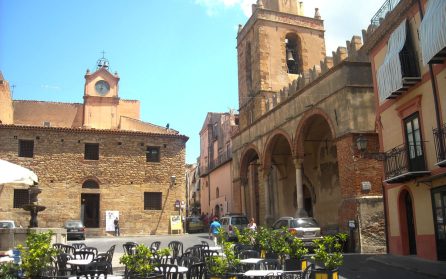 Castelbuono med vinprovning - Inkluderad image