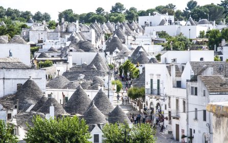 Alberobello, Trullehus, Ostuni image