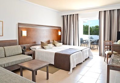 BEACH CLUB FONT DE SA CALA ****