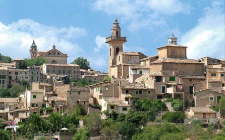 Valldemossa & Sierra de Tramuntana image