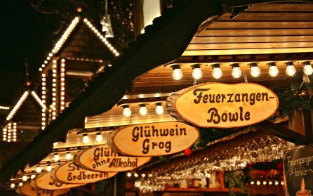 STADSRUNDTUR & JULMARKNAD image
